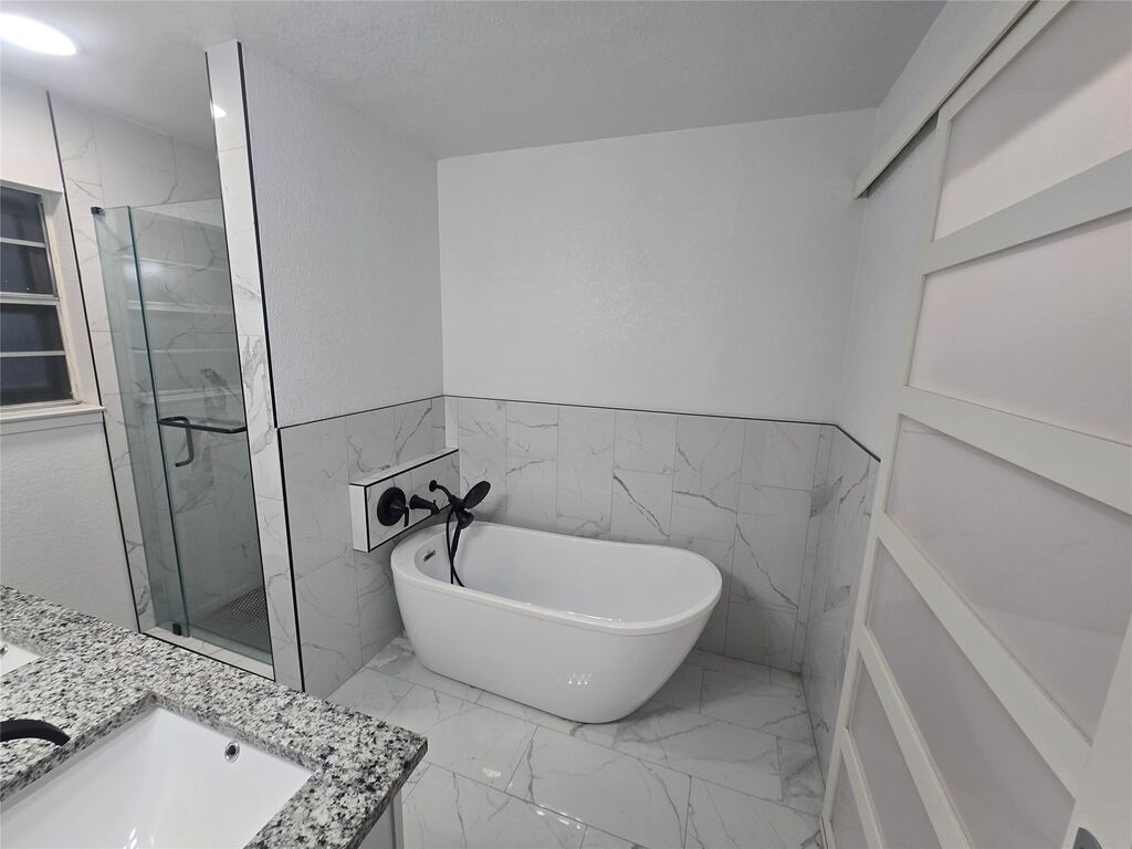 7709 Marlborough Drive W, Fort Worth, TX 76134 — photo 1