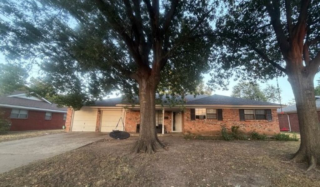 7813 Chantilly Lane, Fort Worth, TX 76134 — photo 1