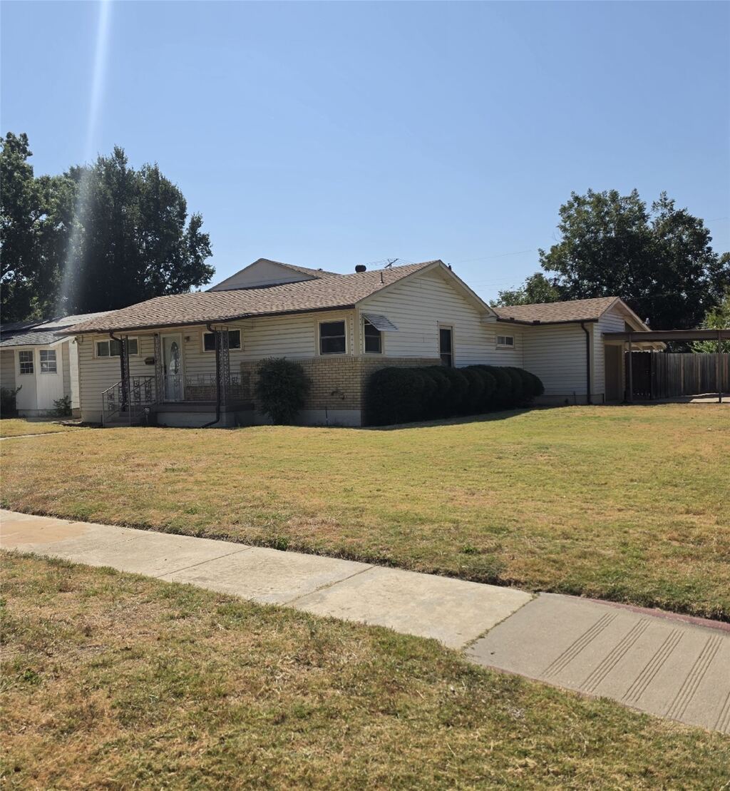 3750 Honeysuckle Avenue, Fort Worth, TX 76111 — photo 1