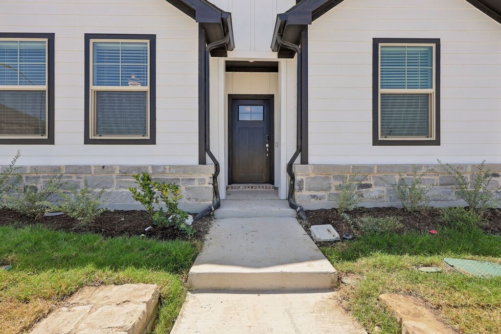 3281 Mint Springs Street, Fort Worth, TX 76179 — photo 1