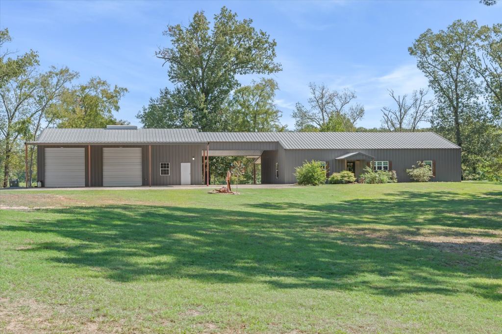 1143 VZ County Road 4602, Ben Wheeler, TX 75754 — photo 1