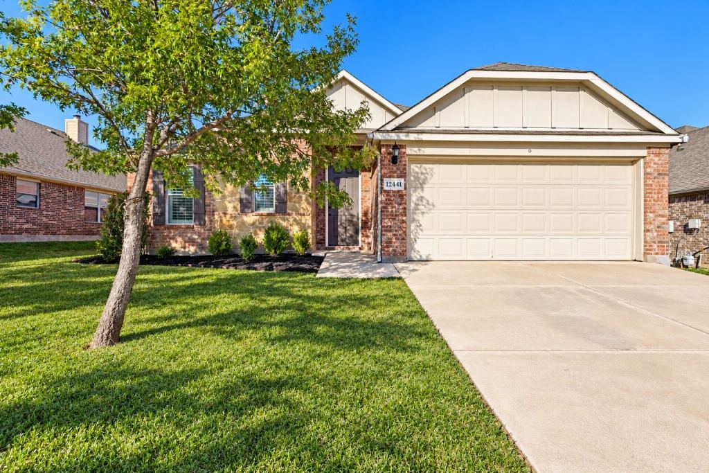 12441 Woods Edge Trail, Fort Worth, TX 76244 — photo 1