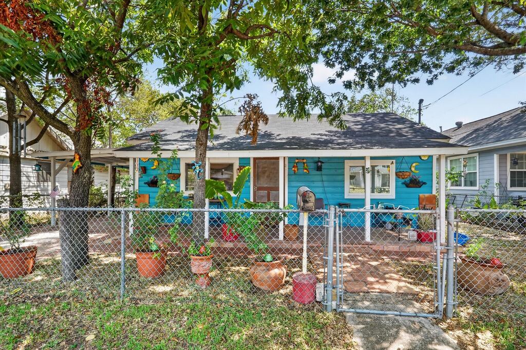 3332 Coronet Boulevard, Dallas, TX 75212 — photo 1