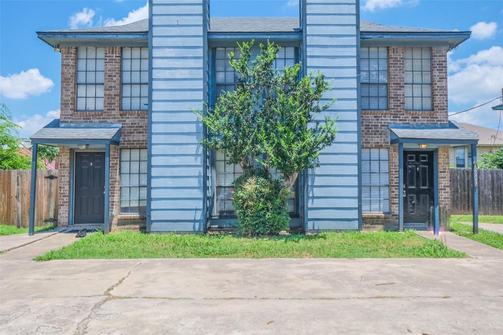 1034 Mckinley Street A, Benbrook, TX 76126 — photo 1