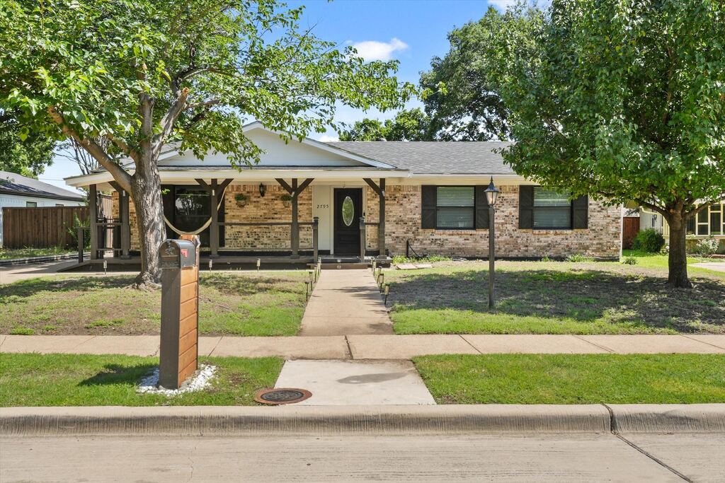 2795 Beechmont Drive, Dallas, TX 75228 — photo 1