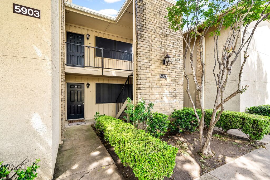 5903 Harvest Hill Road 2074, Dallas, TX 75230 — photo 1