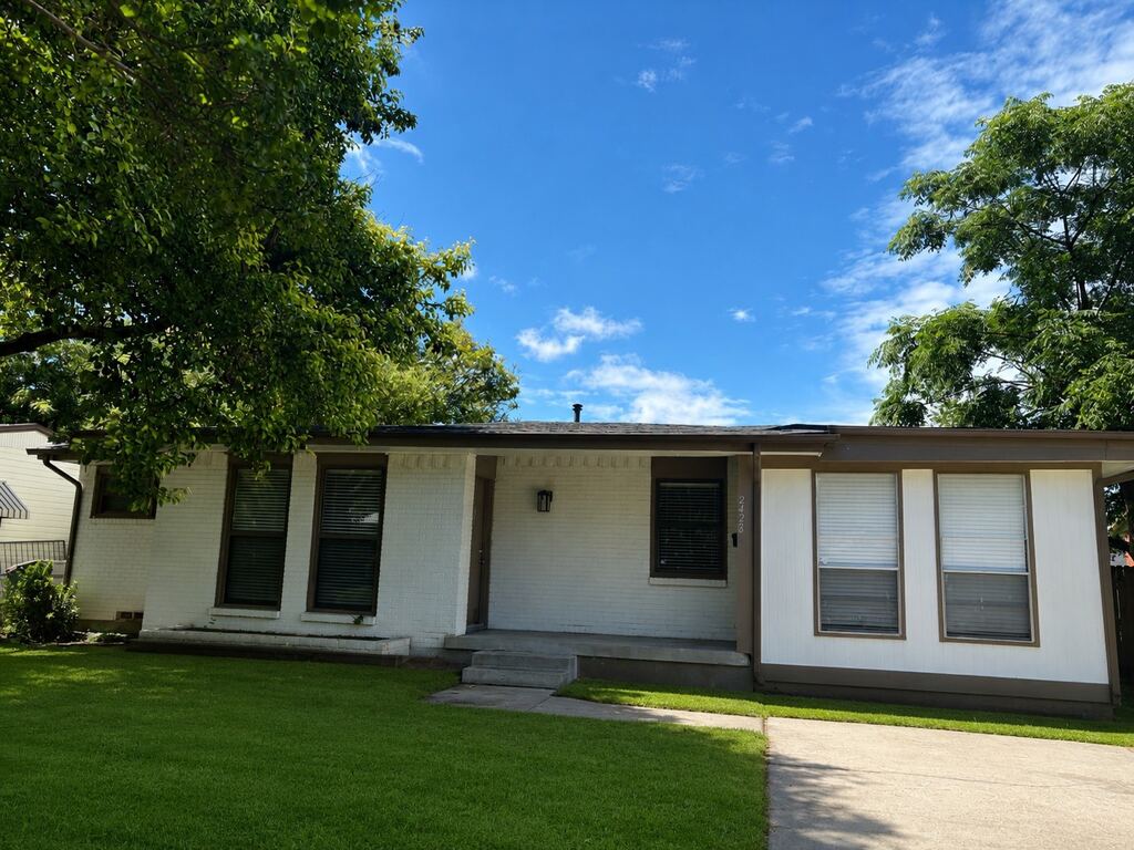 2428 Klondike Drive, Dallas, TX 75228 — photo 1