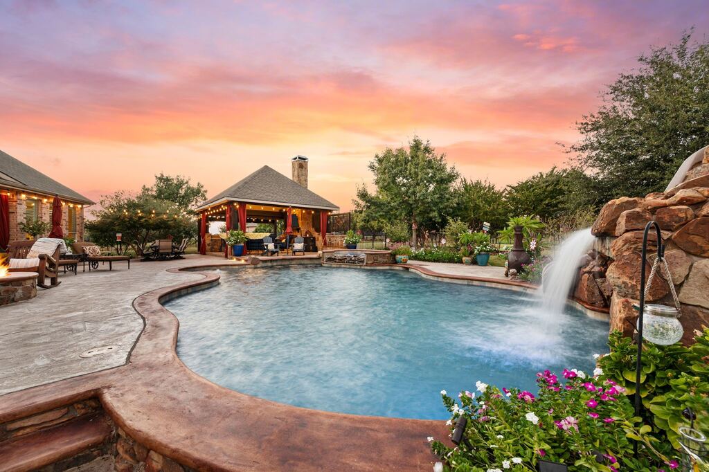 2890 Forest Hill Drive, Cross Roads, TX 76227 — photo 1