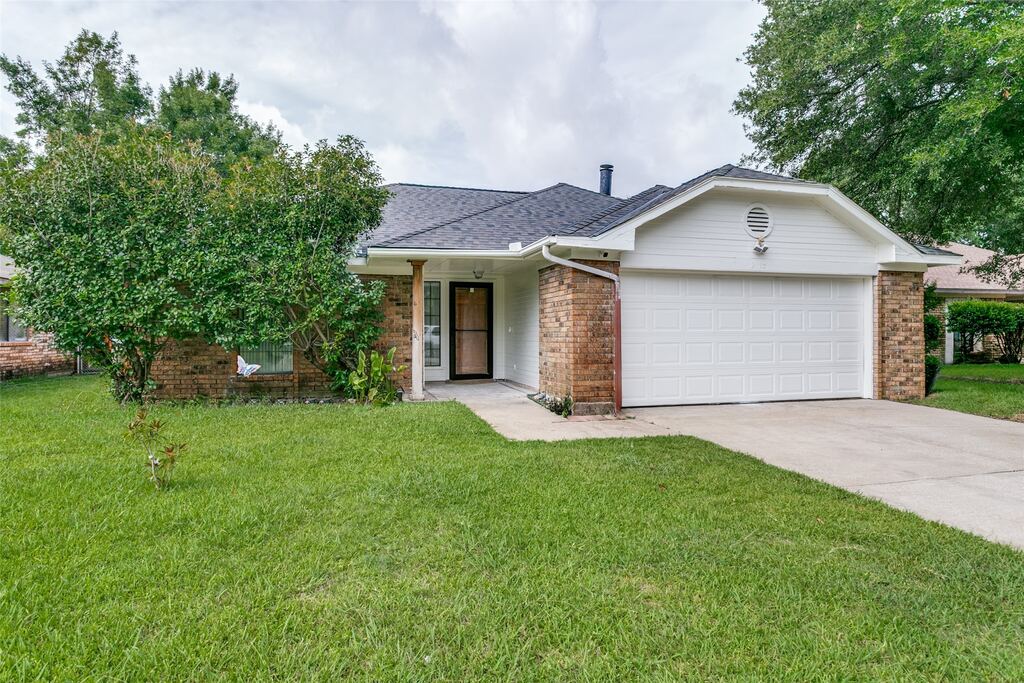 2813 Creekwood Lane, Fort Worth, TX 76123 — photo 1