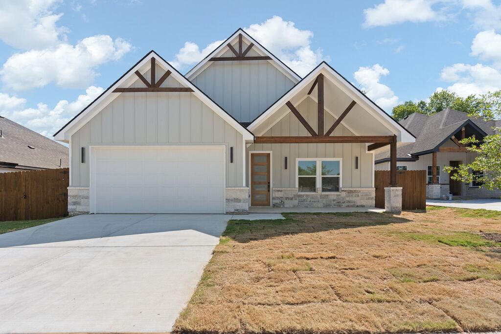 809 Tierney Road, Fort Worth, TX 76112 — photo 1