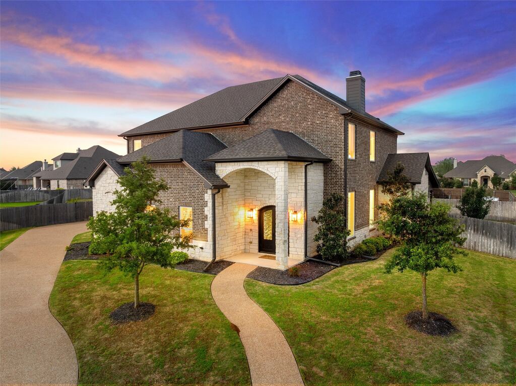 518 Stone Canyon Drive, McGregor, TX 76657 — photo 1