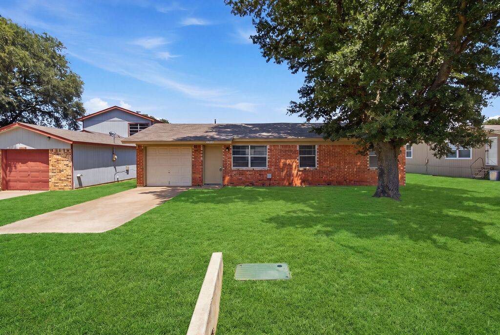 1848 Coral Road, Pelican Bay, TX 76020 — photo 1