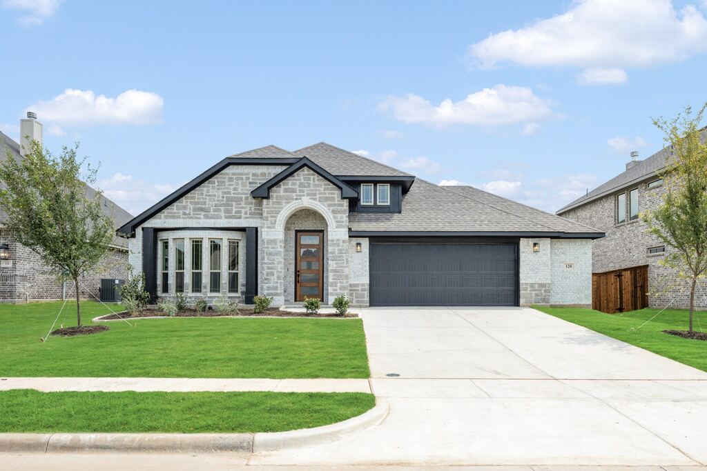120 Mockingbird Hill Drive, Joshua, TX 76058 — photo 1