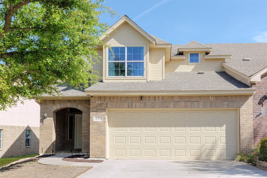230 Greathouse Village, Decatur, TX 76234 — photo 1