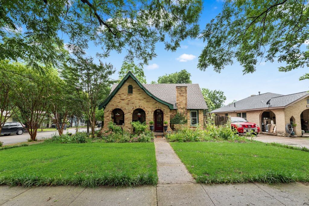 2502 BURLINGTON Boulevard