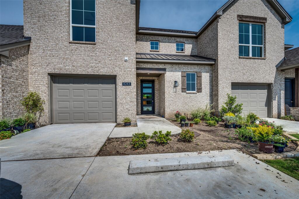 8243 Heritage Glen Drive, Red Oak, TX 75154 — photo 1