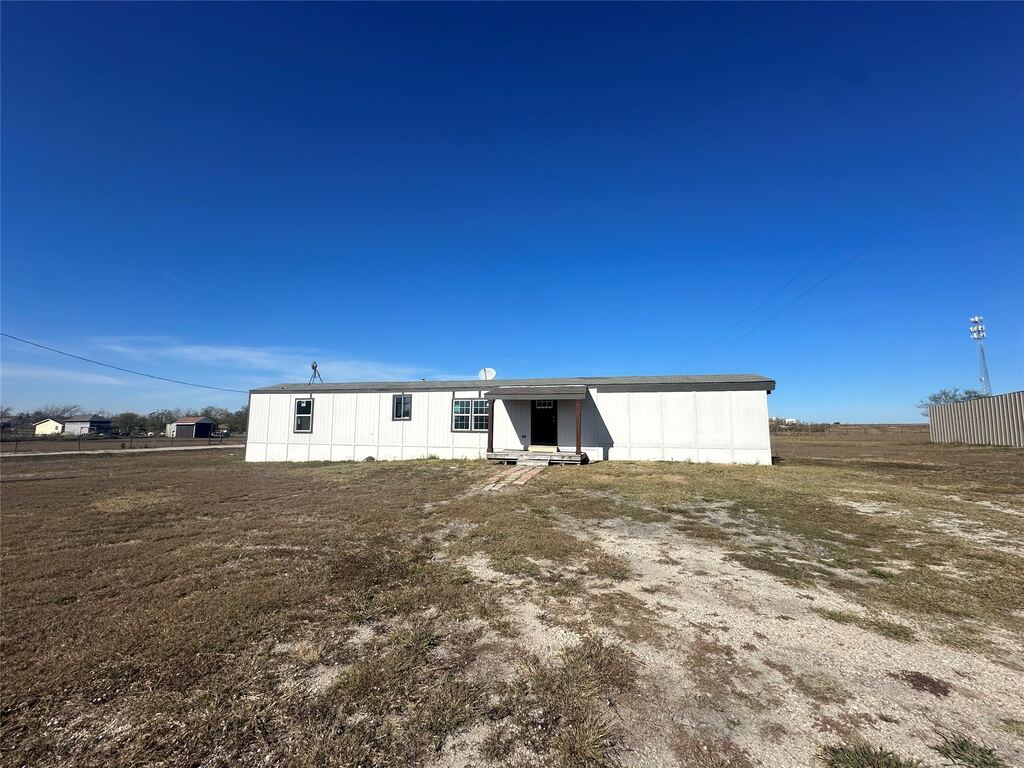 211 Alton Lane, Ennis, TX 75119 — photo 1