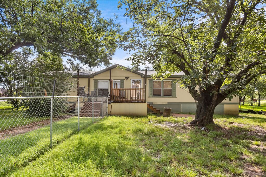 830 Pearce Drive, Pottsboro, TX 75076 — photo 1