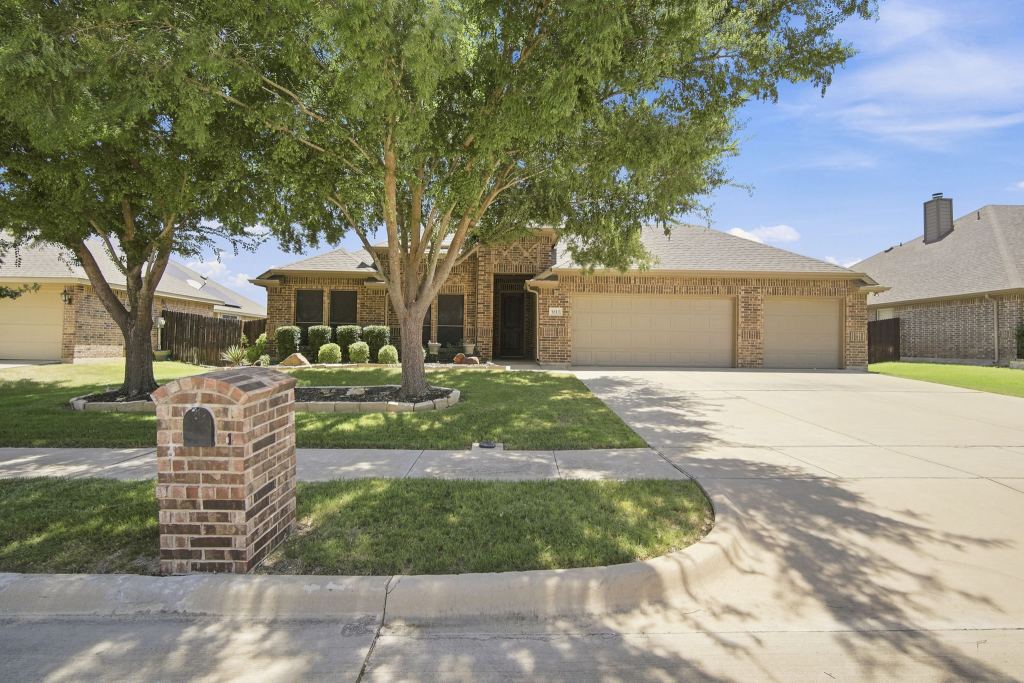 5610 Paradise Drive