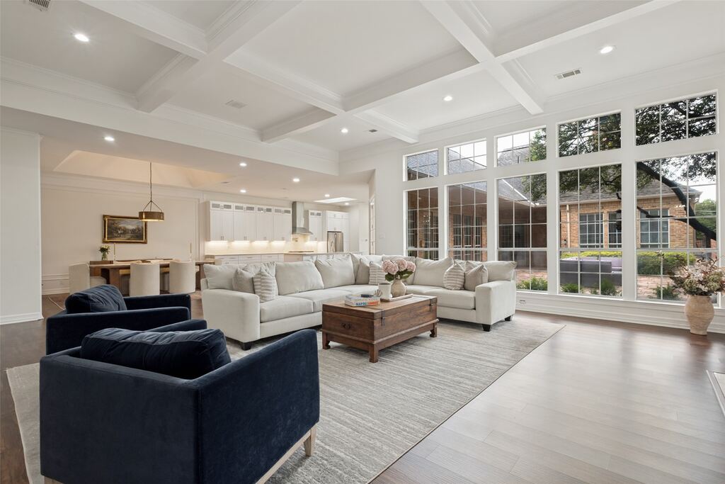 7 Carmarthen Court, Dallas, TX 75225 — photo 1