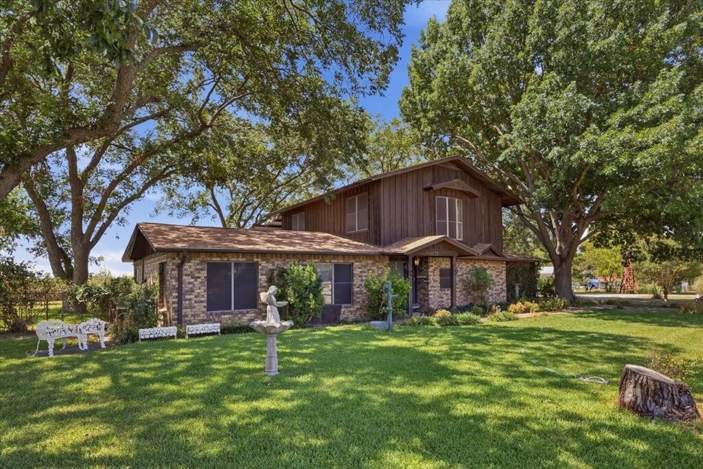 6221 Highway 8, Desdemona, TX 76445 — photo 1