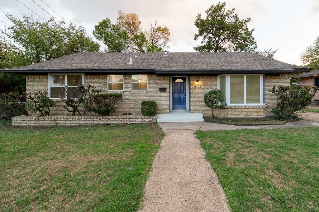 2406 Cliff Teen Court, Dallas, TX 75233 — photo 1
