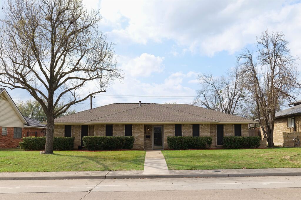 7137 Hunnicut Road, Dallas, TX 75227 — photo 1