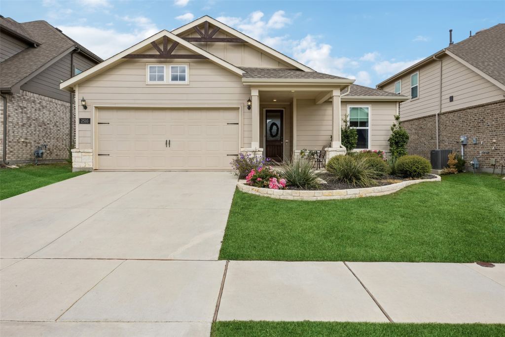 2510 Cowbird Way