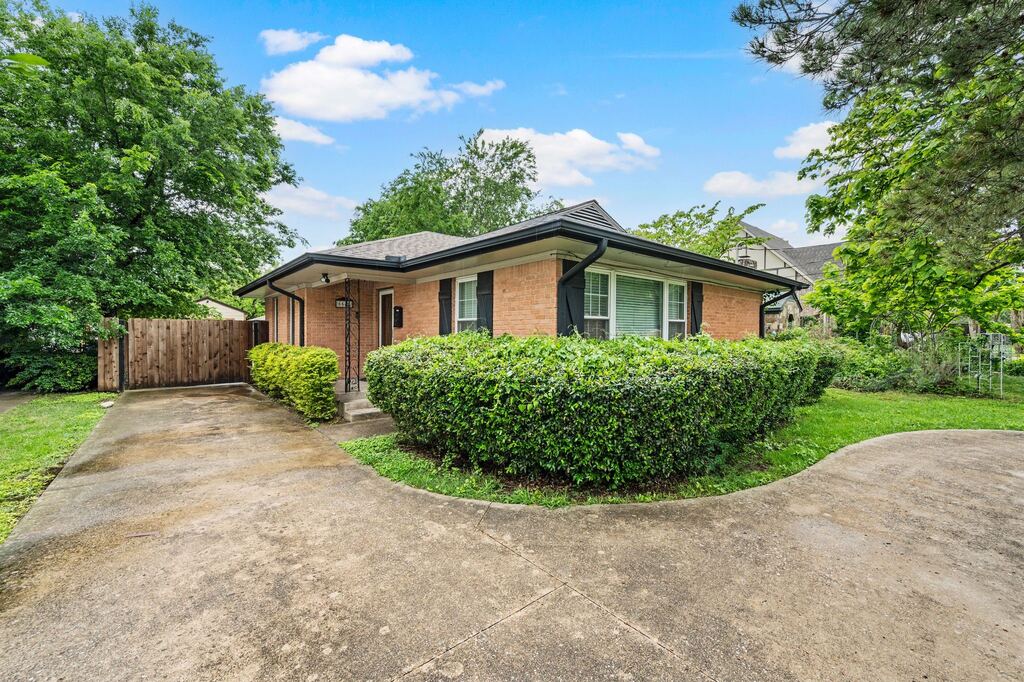 6644 Fisher Road, Dallas, TX 75214 — photo 1