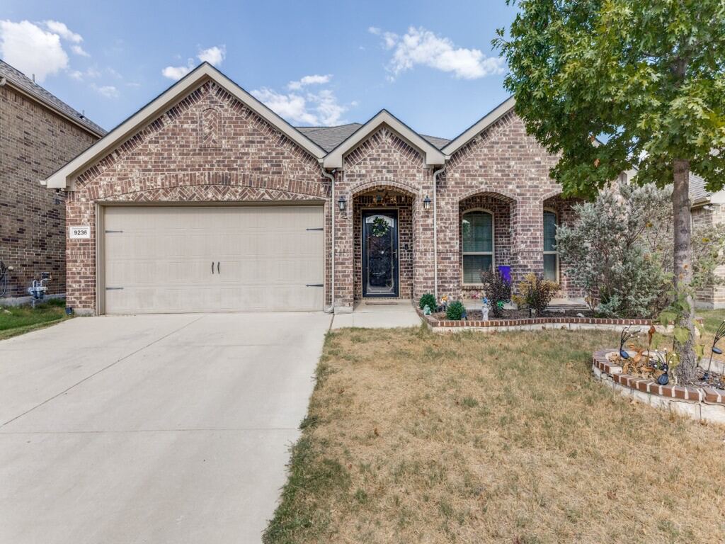 9236 Flying Eagle Lane, Fort Worth, TX 76131 — photo 1
