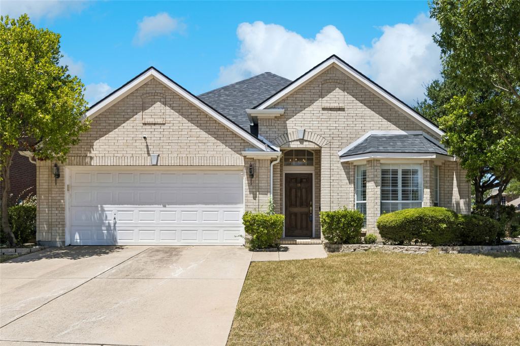 5787 Walnut Creek Drive, Fort Worth, TX 76137 — photo 1