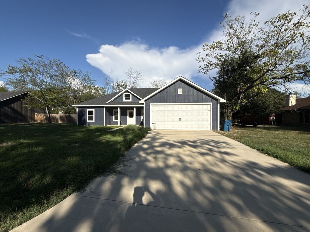 180 N Oak Place, Van, TX 75790 — photo 1