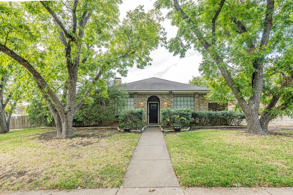 7003 Claybrook Drive