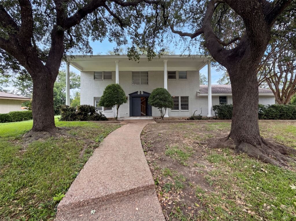 4612 Kenway Court, Fort Worth, TX 76132 — photo 1