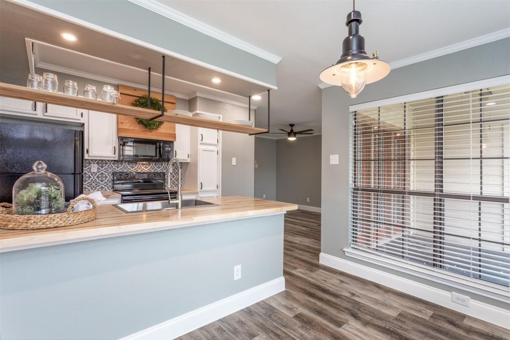 16301 Ledgemont Lane 283, Addison, TX 75001 — photo 1