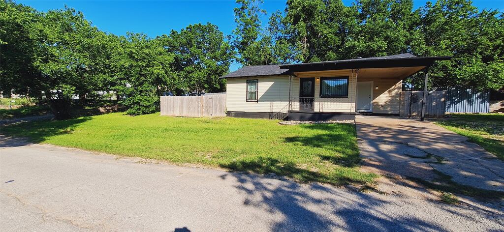 3322 NW 30th Street, Fort Worth, TX 76106 — photo 1