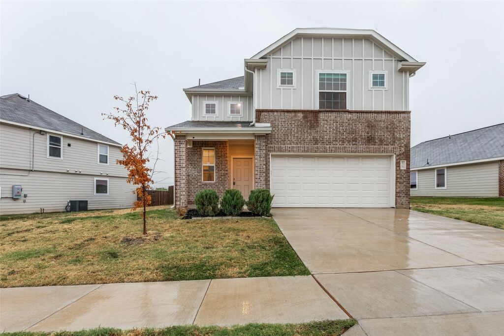 829 Jetliner Avenue, Fort Worth, TX 76131 — photo 1