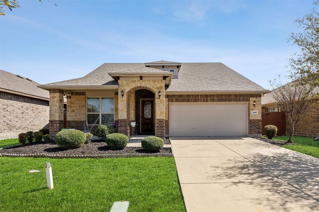 2030 Abbey Road, Heartland, TX 75126 — photo 1