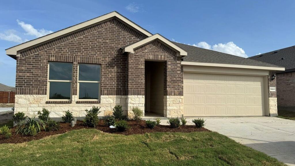 1061 STANDING POINT Drive, Fort Worth, TX 76131 — photo 1