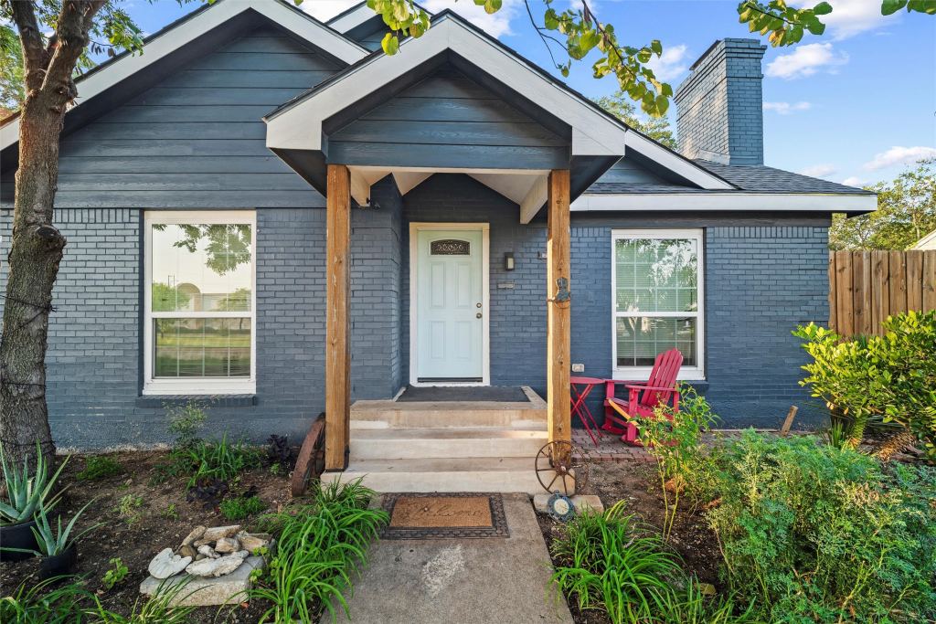 2522 W Jefferson Boulevard, Dallas, TX 75211 — photo 1