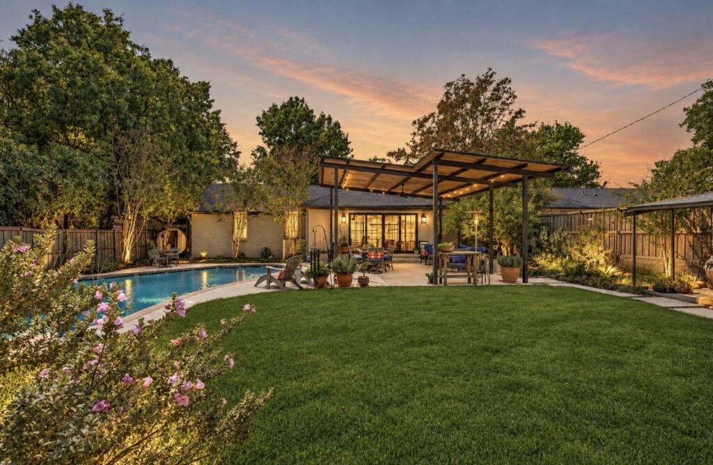 612 Northlake Drive
