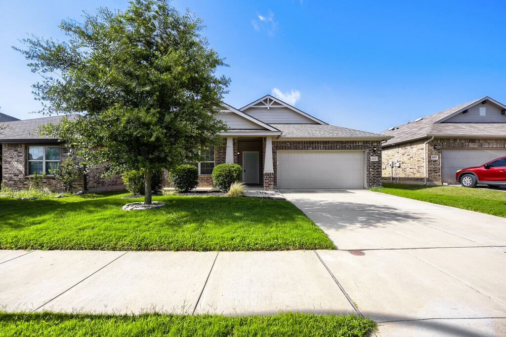 6225 Topsail Drive, Fort Worth, TX 76179 — photo 1