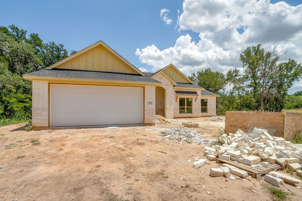 320 Rita Ridge Court, Millsap, TX 76066 — photo 1