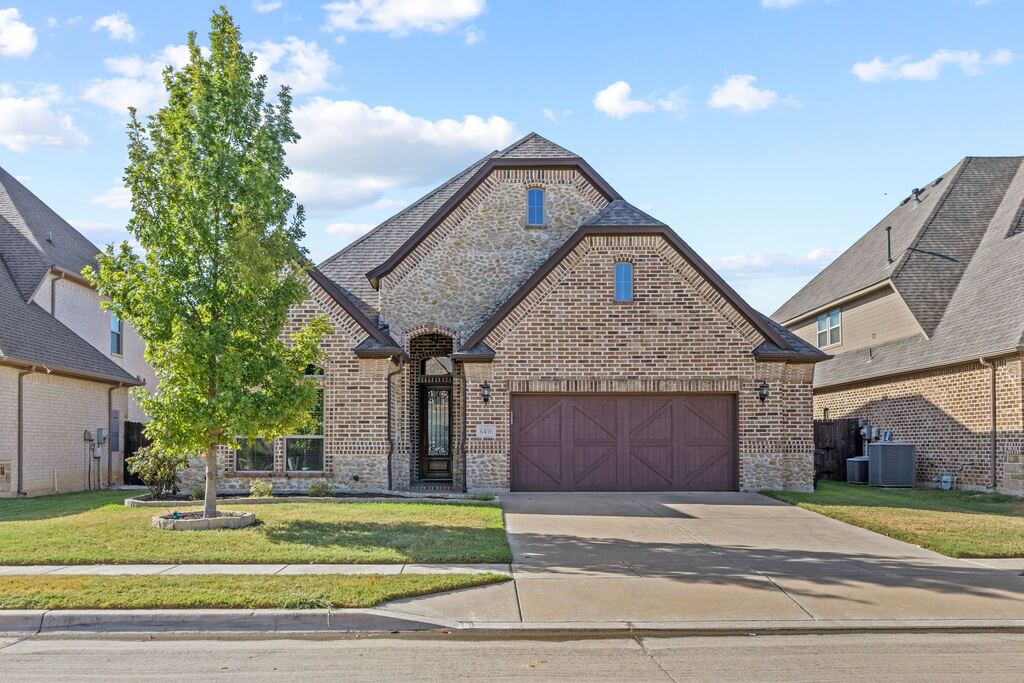 8416 Sandhill Crane Drive, Fort Worth, TX 76118 — photo 1