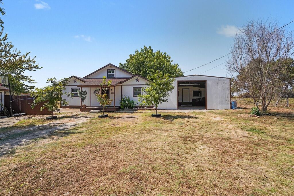 205 Davis Ranch Road, Alvarado, TX 76009 — photo 1