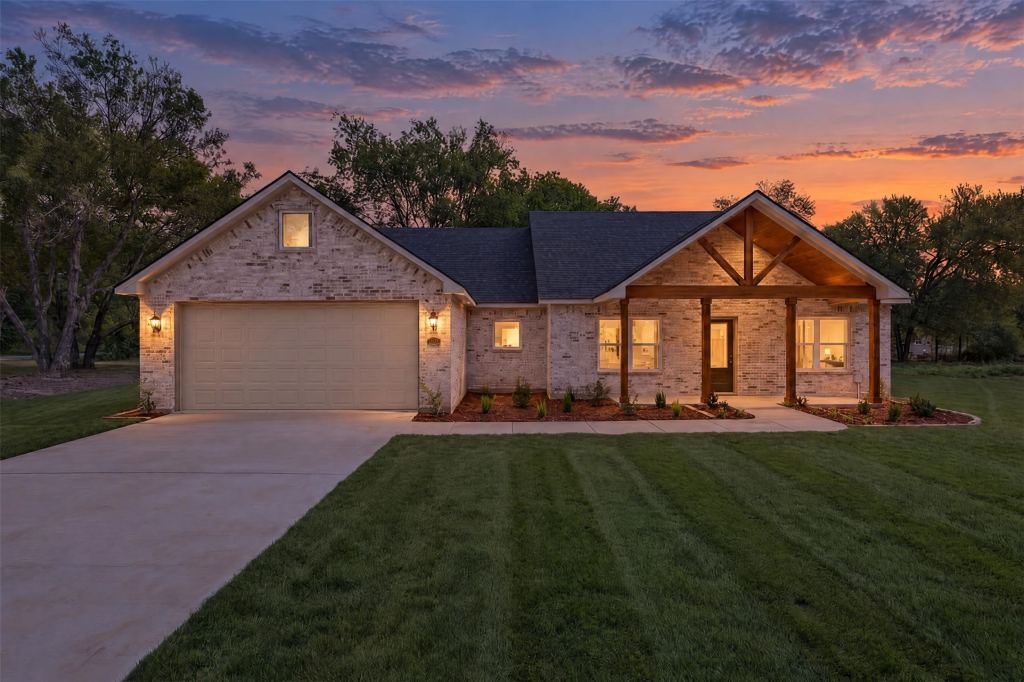 5413 County Line Road 2252