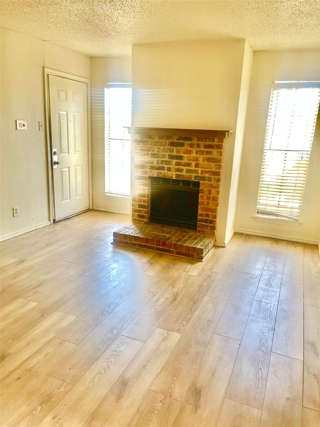 9520 Royal Lane 306, Dallas, TX 75243 — photo 1