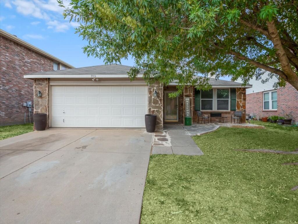 3916 Irish Setter Drive, Fort Worth, TX 76123 — photo 1