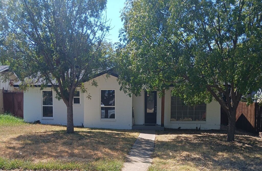 719 Kelso Drive, Dallas, TX 75211 — photo 1