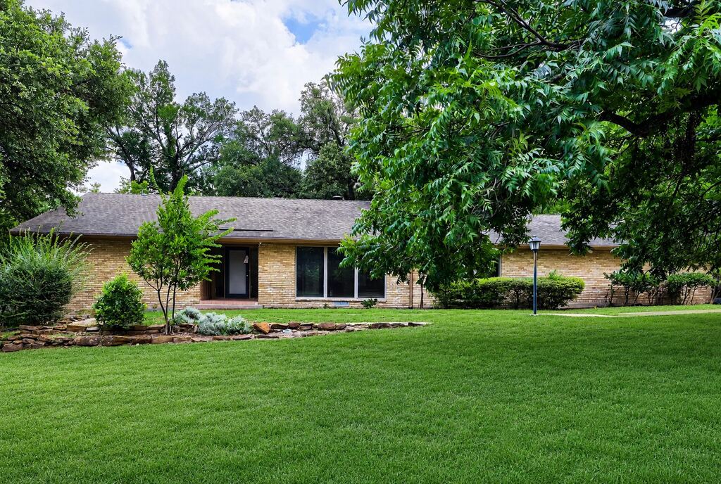6606 Stonebrook Circle, Dallas, TX 75240 — photo 1